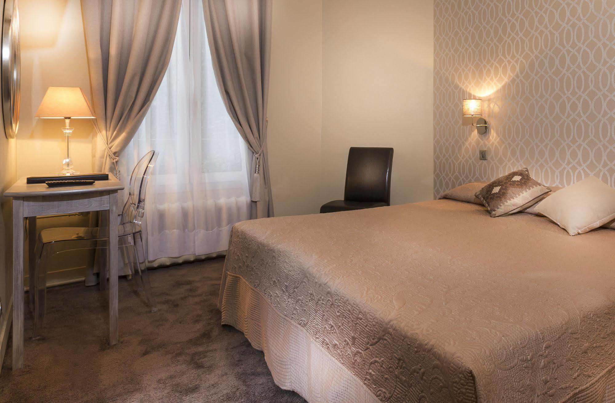 Hotel Donjon Vincennes Luaran gambar